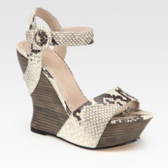 alice and olivia boots sale